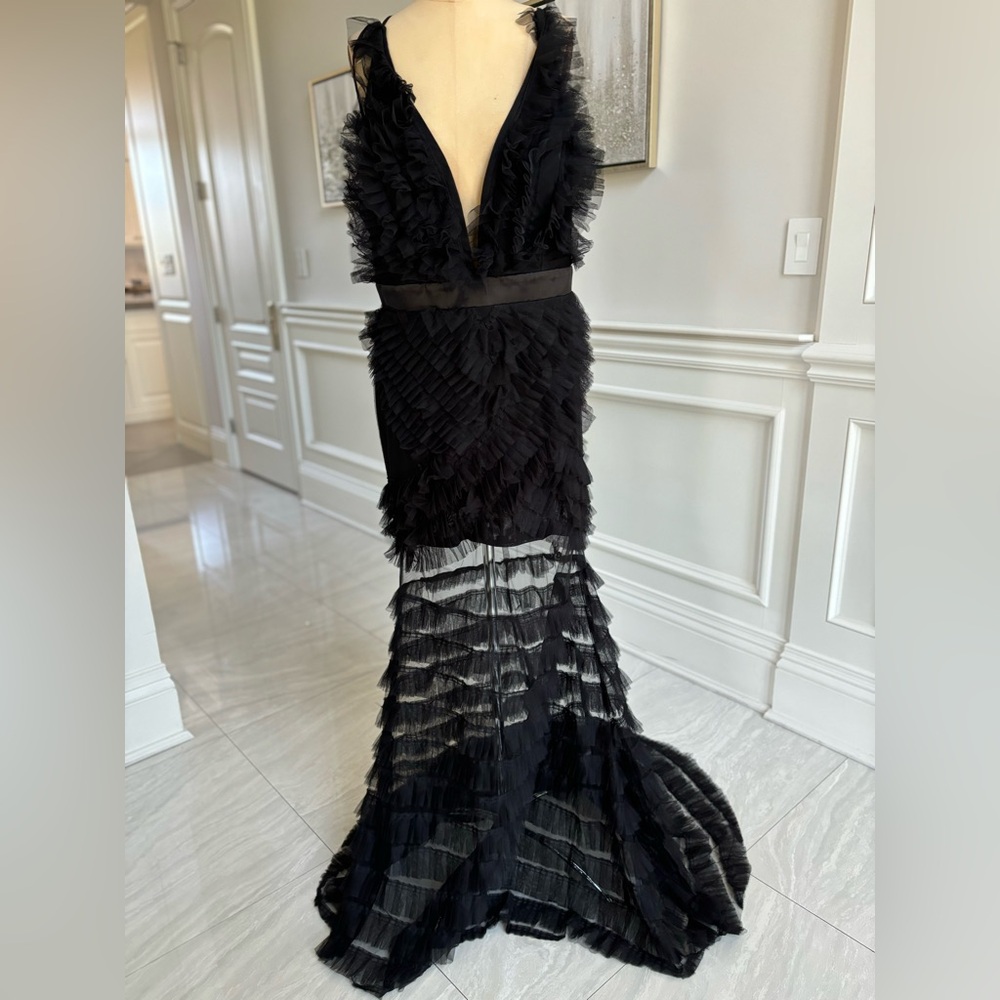 Elegant Black  tulle Evening Gown NWT